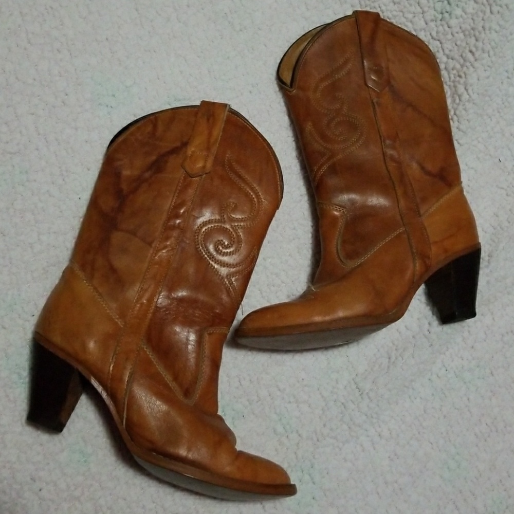 Cowgirl boots genuine leather size 6.5 womens